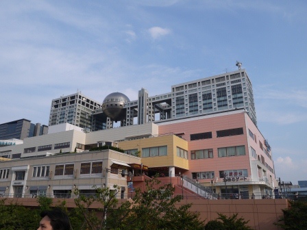 1382942358-2294825076 Odaiba-台場真有趣 走不透之一(百合海鷗號/自由女神/彩虹大橋/Aqua City/富士電視台)