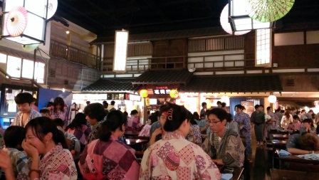 1383103634-730087114 Odaiba-東京也有溫泉在台場之大江戶溫泉物語 穿浴衣遊廟會