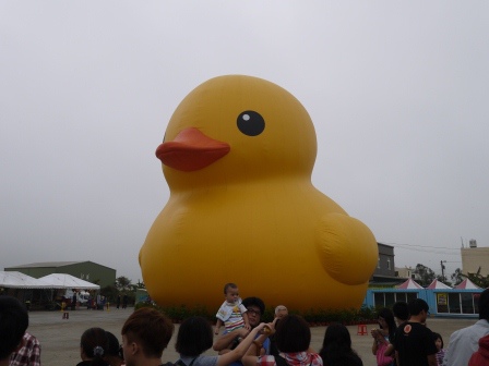 1383467202-2656907426 新屋-Rubber Duck黃色小鴨之我是旱鴨子