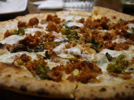 1384953182-856722268 松山-Pizzeria Oggi拿坡里認證 好好吃的窯烤披薩