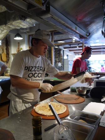 1384953319-1816350291 松山-Pizzeria Oggi拿坡里認證 好好吃的窯烤披薩