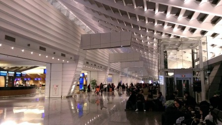 1385864004-153336775 2013台北新加坡香港 怎麼全程老飛機