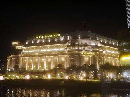 1385905358-389100635 Singapore-五星級酒店五星級強度的冷氣 冷到感冒的Fullerton Hotel