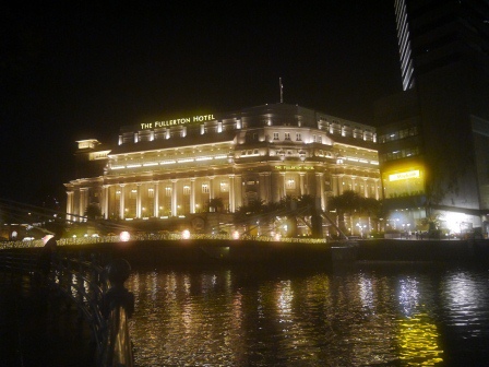 1385905360-1823091169 Singapore-五星級酒店五星級強度的冷氣 冷到感冒的Fullerton Hotel