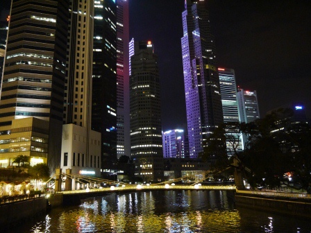 1385905394-1113678116 Singapore-五星級酒店五星級強度的冷氣 冷到感冒的Fullerton Hotel