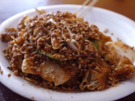 1385963218-3205242793 Singapore-武吉士旁雅柏中心的新加坡囉喏Rojak 真是好吃的南洋小點