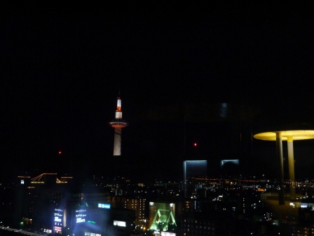 1386579417-3572825024 Kyoto-京都車站 是車站是百貨公司也是觀光景點