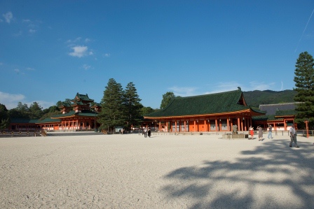 1386603013-3519642669 Kyoto-平安神宮 撇見大鳥居才停留的景點