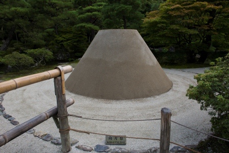 1386771136-4069505147 Kyoto-銀閣寺 原來銀閣寺不是銀的阿