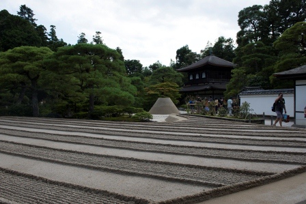 1386771180-3233707848 Kyoto-銀閣寺 原來銀閣寺不是銀的阿