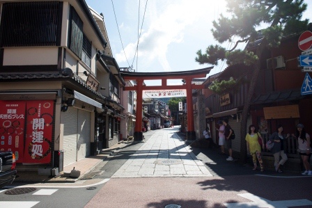 1386859944-1767129695 Kyoto-伏見稻禾神社 沒錯這是鬼打牆的鳥居集散地