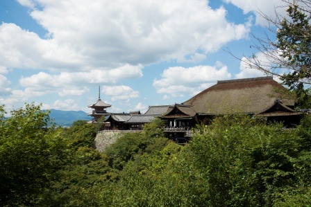 1387023628-13917386 Kyoto-清水寺 春天的櫻花秋天的紅葉冬天的白雪 清水寺的美麗