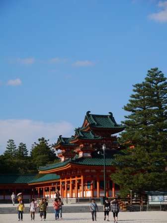 1387024634-2739802025 Kyoto-平安神宮 撇見大鳥居才停留的景點