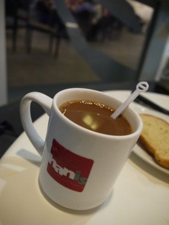 1389274799-18527408 Singapore-圖書館裡的小吃Hanis英式Fish and Chips