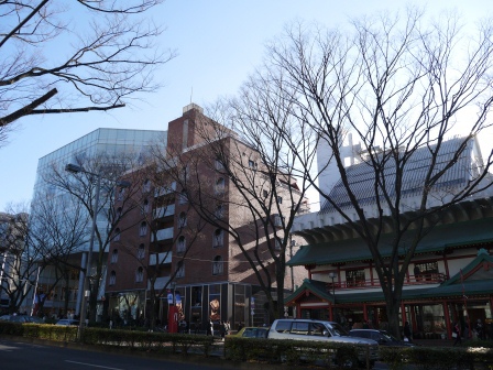 1389530100-2409971348 Omotesando-表參道 超美的建築摩登的商店還有小巷裡特色的小店