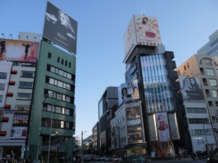 1389530115-2017634985 Omotesando-表參道 超美的建築摩登的商店還有小巷裡特色的小店