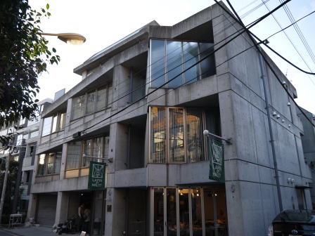 1389530126-2817594972 Omotesando-表參道 超美的建築摩登的商店還有小巷裡特色的小店