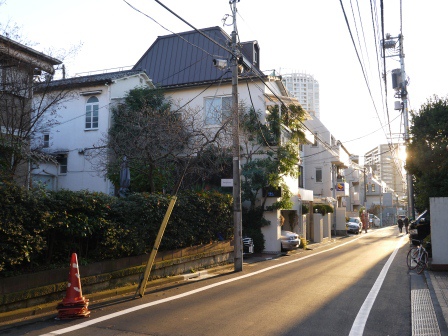 1389530128-239794430 Omotesando-表參道 超美的建築摩登的商店還有小巷裡特色的小店