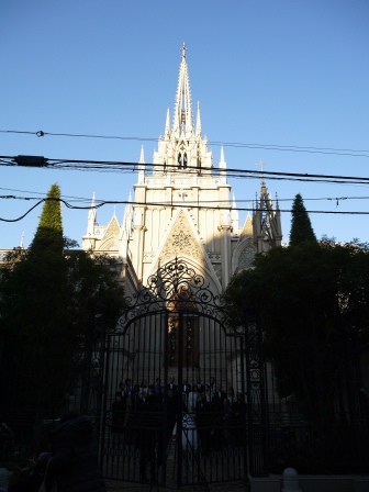 1389531120-396146789 Omotesando-表參道 超美的建築摩登的商店還有小巷裡特色的小店