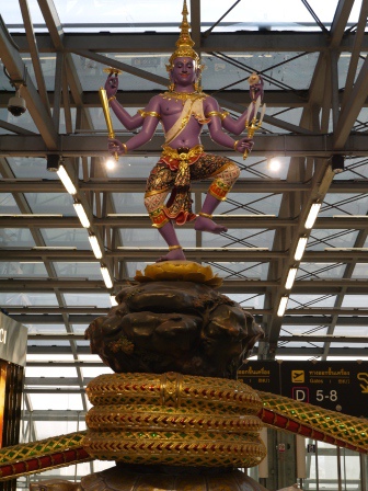 1389840677-273859686 2014新年快樂之曼谷飛行