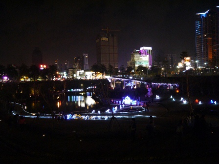 1391522500-1799538712 西屯-春水堂 順便欣賞秋紅谷人工美景