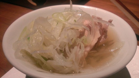 1394722873-773690223 Ginza-羅豚 好好吃的豬肉火鍋 日本的蔥怎麼這麼甜