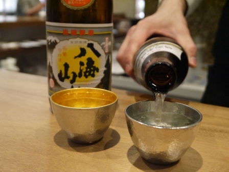 1398563526-936647952 Nihonbashi-八海山 千年こうじや 這是新式的居酒屋嗎?輕鬆舒服地喝一杯吧!