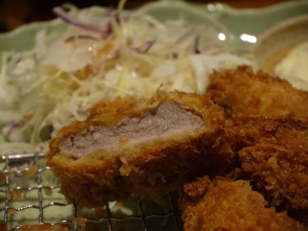 1399631419-2378168312 Osaka-頑固 とんかつ. がんこ頑固 原來頑固也有好吃的豬排飯　