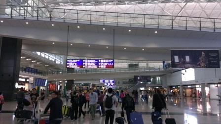 1401696065-2477776086 2014國泰台北香港 是怎樣 等的時間比飛行時間還長...endless delay