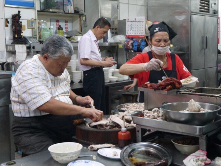 1402691387-1848753474 嘉義-噴水雞肉飯 幾代相傳的雞肉飯名店