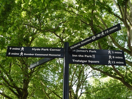 1402934383-1133672800 London-美麗的Green Park放空 走著走著白金漢宮就到了啊