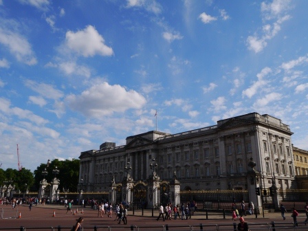 1402934383-1680287641 London-美麗的Green Park放空 走著走著白金漢宮就到了啊