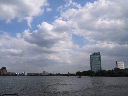 1403324552-2197441886 London-Thames River Bust泰晤士河巴士 換個角度看倫敦