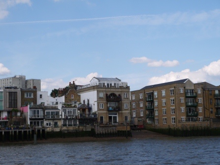 1403324553-3869397468 London-Thames River Bust泰晤士河巴士 換個角度看倫敦