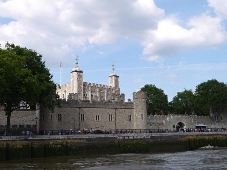 1403324557-3366239283 London-Thames River Bust泰晤士河巴士 換個角度看倫敦