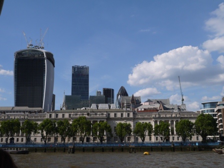 1403324562-906338349 London-Thames River Bust泰晤士河巴士 換個角度看倫敦