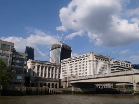 1403324563-3870795517 London-Thames River Bust泰晤士河巴士 換個角度看倫敦