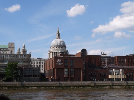 1403324566-3949273537 London-Thames River Bust泰晤士河巴士 換個角度看倫敦