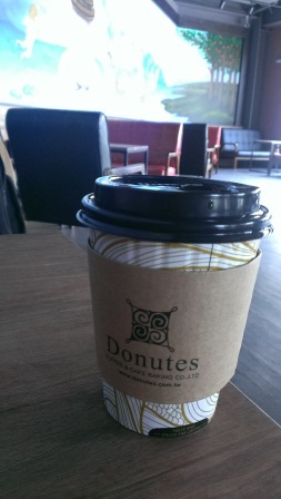 1403324777-2284948734 竹北-多那之Donutes冷氣可以冷一點嗎???