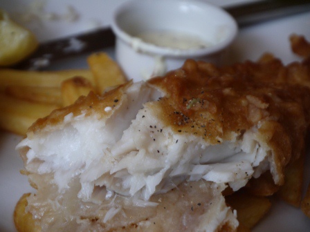 1403405440-327310392 London-Henry's Cafe Bar到倫敦吃經典Fish & Chips