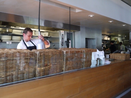1403418304-165925712 London-The Table Cafe好好吃的班迪尼克蛋 果真是名店