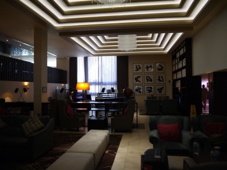 1403441581-2457231776 London-Sheraton Heathrow Airport機場旁的酒店真的很普通