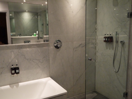 1403616944-684983760 London-The May Fair Hotel交通超便利的好飯店