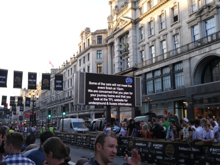 1403793740-1690375949 London-皮卡迪里圓環&高級購物區攝政街與意外的超跑PA
