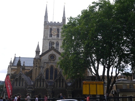 1403925936-484396660 London-傳統與現代的衝擊 Borough Market vs. The Shard碎片塔