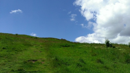 1404045695-3121015814 Edinburgh-Arthur's Seat俯瞰愛丁堡全貌的好位置