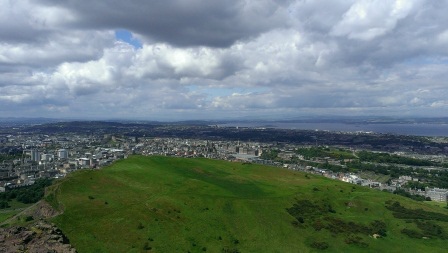 1404045703-5904521 Edinburgh-Arthur's Seat俯瞰愛丁堡全貌的好位置