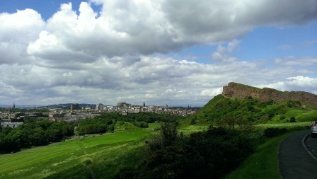 1404045713-127991781 Edinburgh-Arthur's Seat俯瞰愛丁堡全貌的好位置