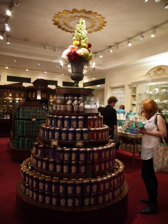 1404212230-2672986262 London-Fortnum&Mason正宗英國茶名店