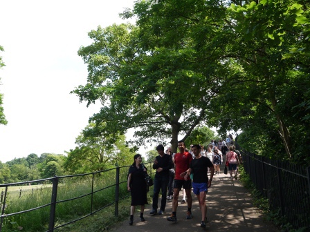 1405092656-2400670483 London-格林威治皇家天文台 子午線一線之隔分出東西兩半球